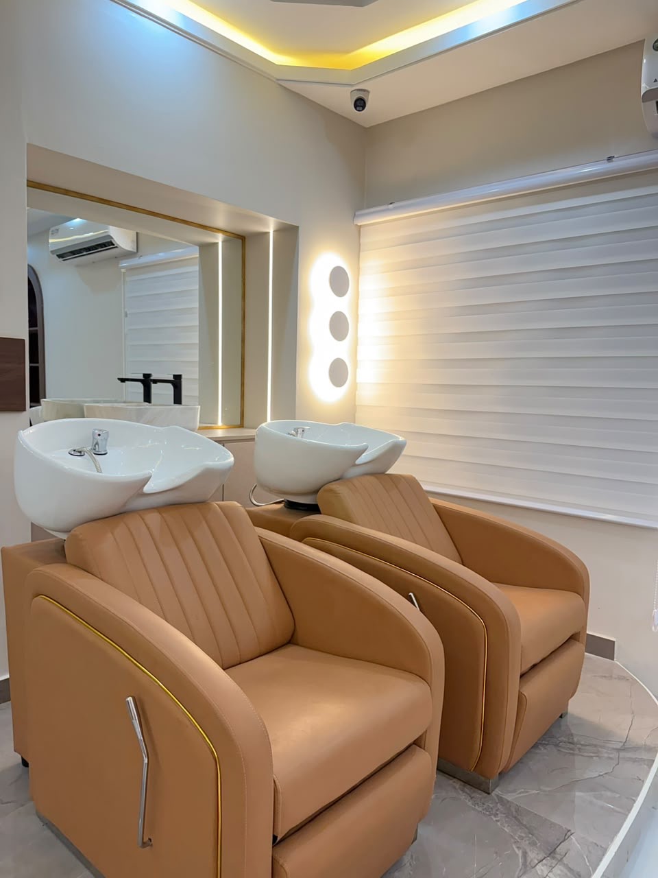 Bacs de soin du salon Indiliah Beauty